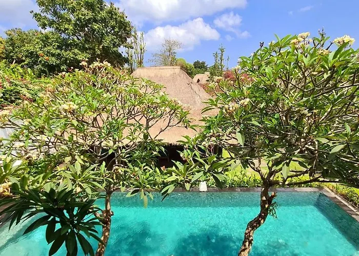 Cerita Indah Uluwatu (Bali)