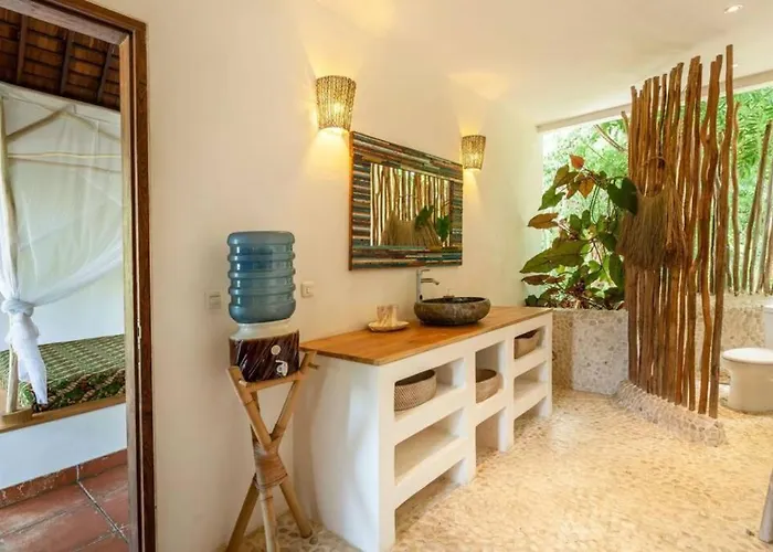 Villa Cerita Indah Uluwatu (Bali)
